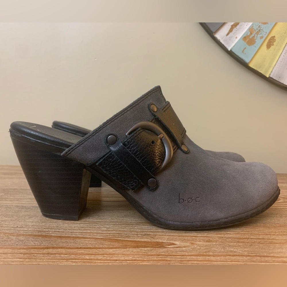 b.ø.c. Born suede buckle clog heels mules Sz 8